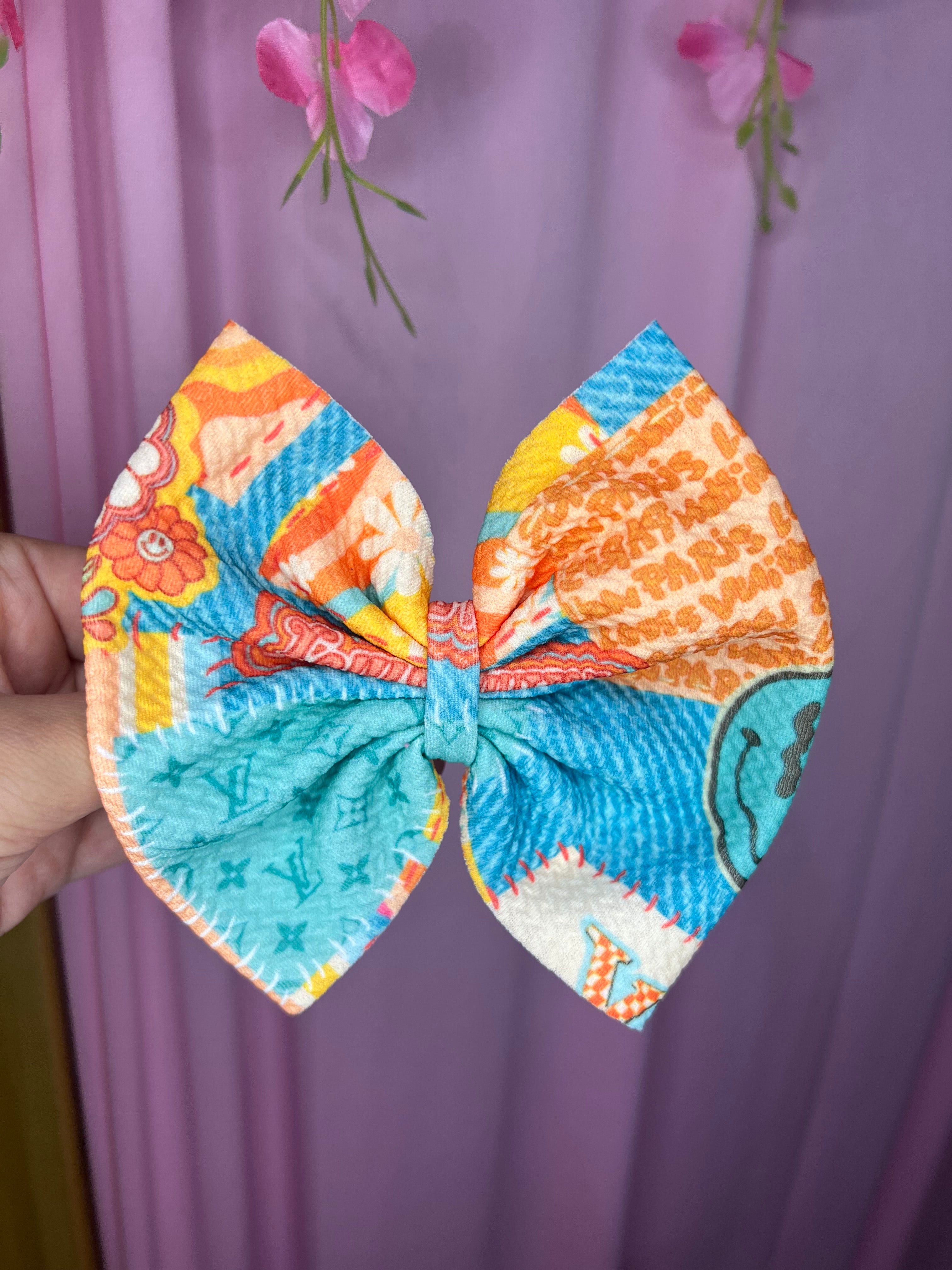 Boujee smiley bow