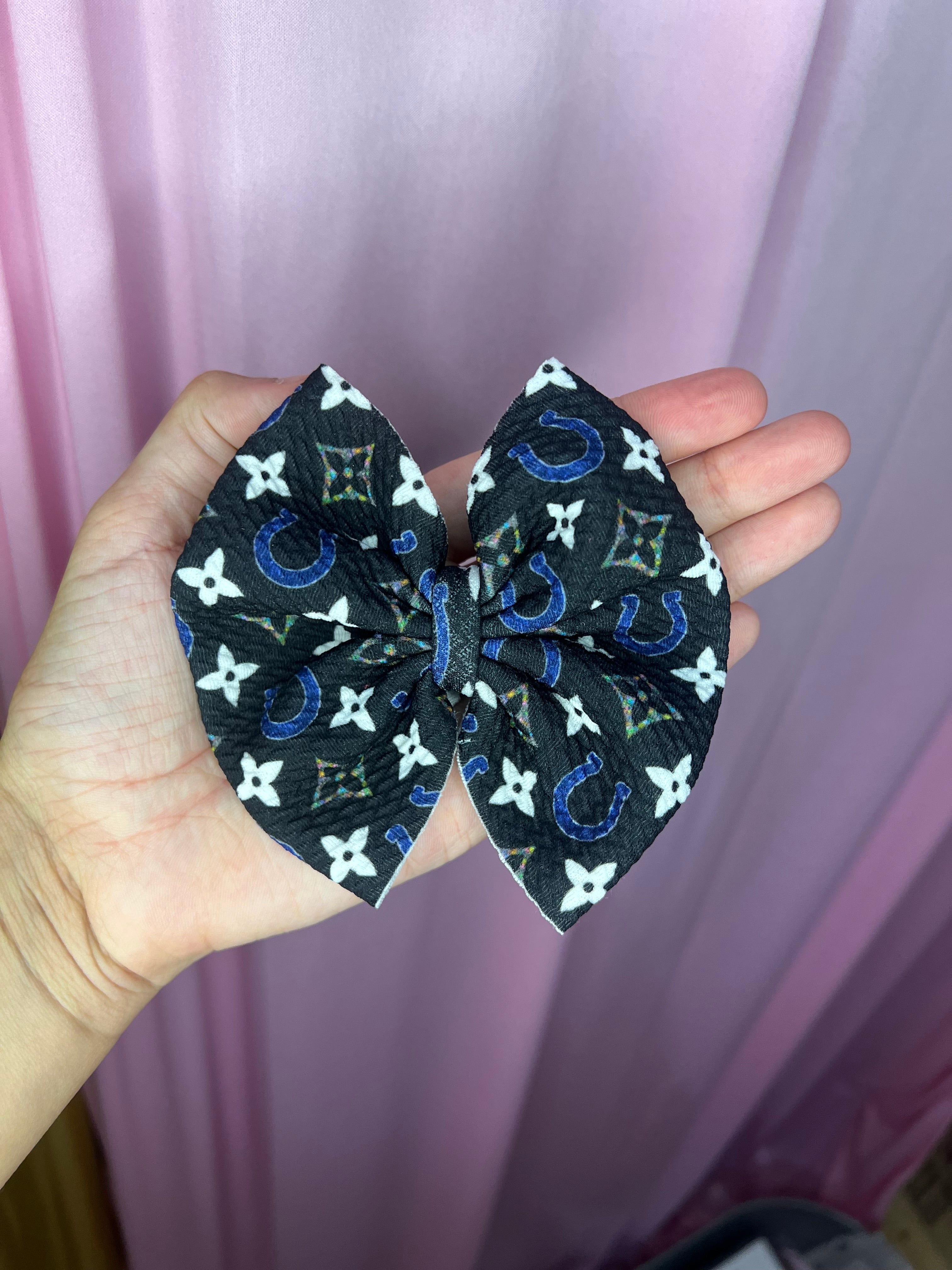 Bronco bow