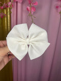White pinwheel bow