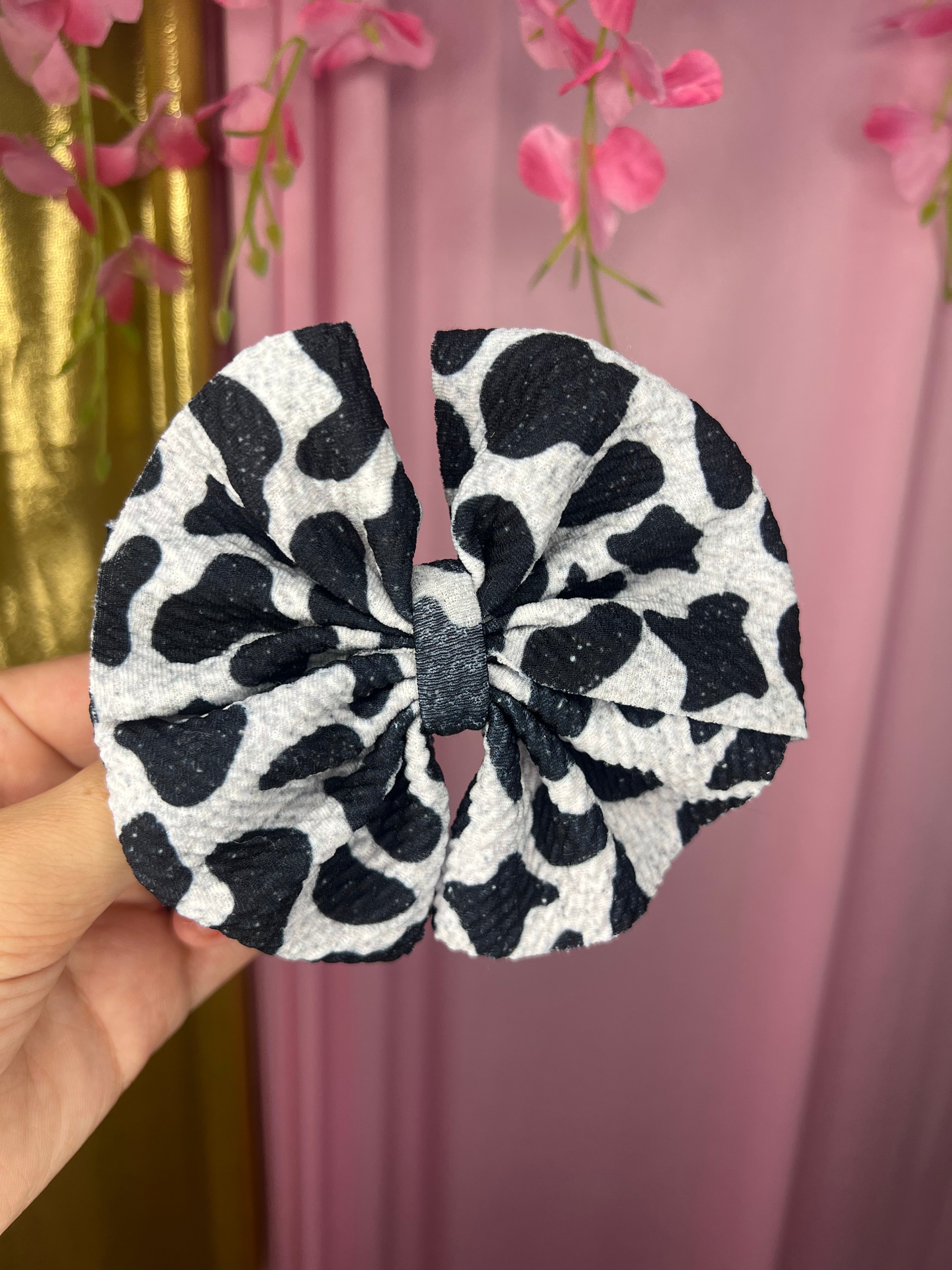 Cow pinwheel bow