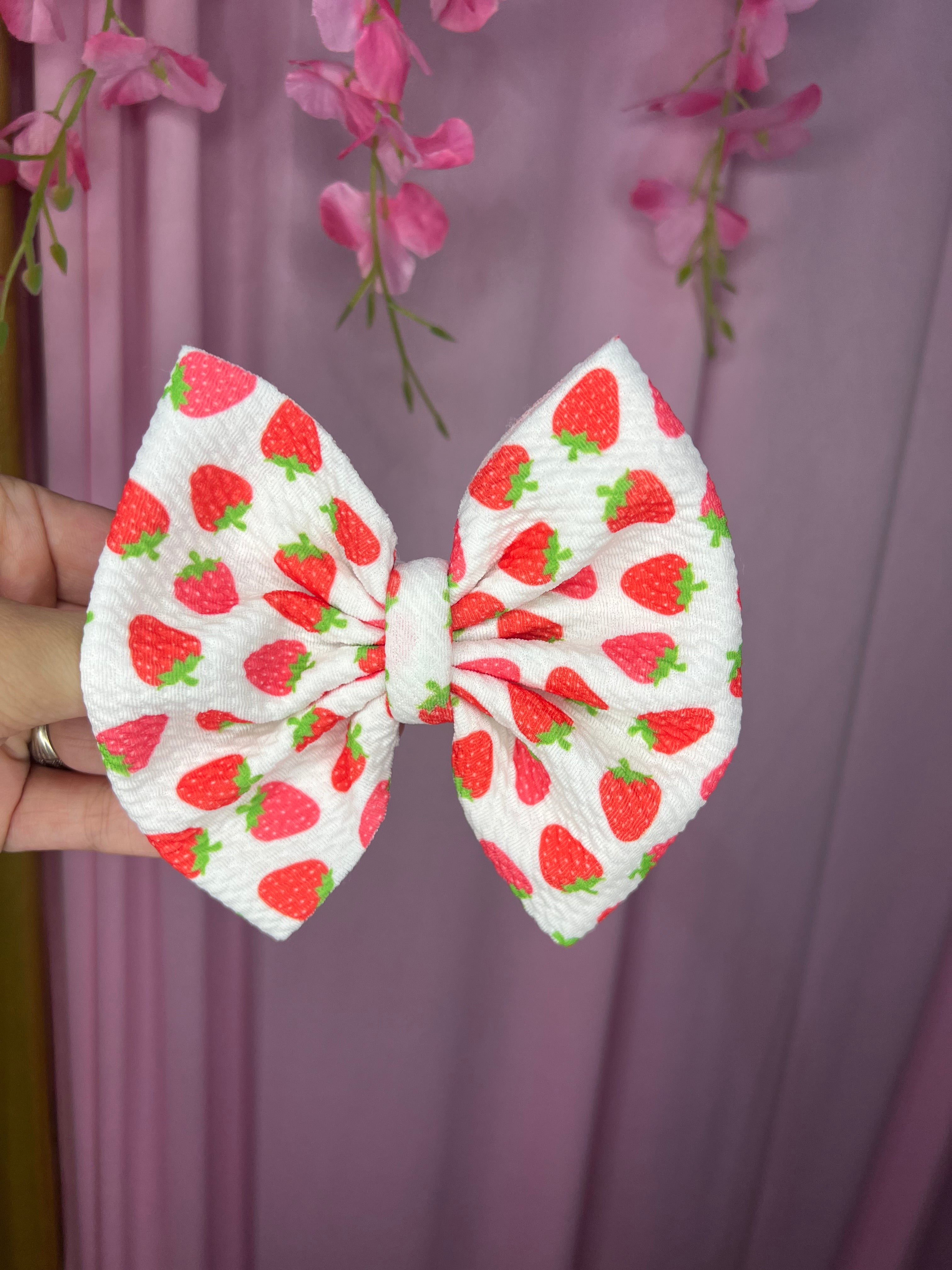 Strawberry bow